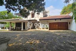 Rumah Elit Modern Siap Huni di Pondok Indah Jakarta Selatan Rumah Elit Modern Siap Huni di Pondok Indah Jakarta Selatan