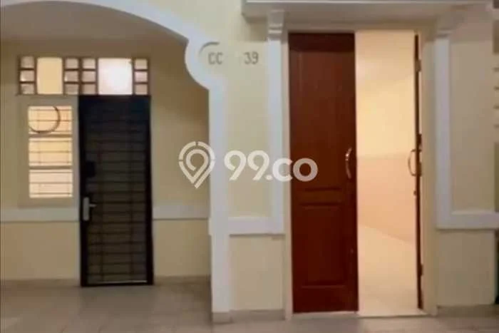 Disewakan! Rumah 3 Kamar Tidur &
3 Kamar Mandi di Cengkareng Barat, Jakarta Barat Disewakan! Rumah 3 Kamar Tidur &
3 Kamar Mandi di Cengkareng Barat, Jakarta Barat