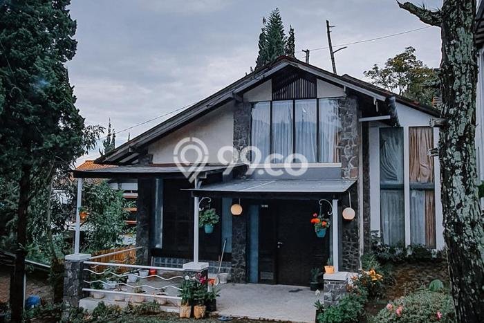 Vila Kawasan Cihideung, Luas 250m2m², Akses ke Fasilitas Umum Vila Kawasan Cihideung, Luas 250m2m², Akses ke Fasilitas Umum