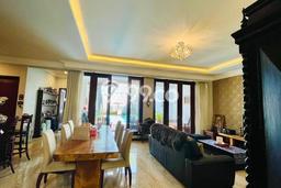 Rumah Elit LB 350m2 Siap Pakai Desain Elegan di Geger Kalong, Bandung Rumah Elit LB 350m2 Siap Pakai Desain Elegan di Geger Kalong, Bandung