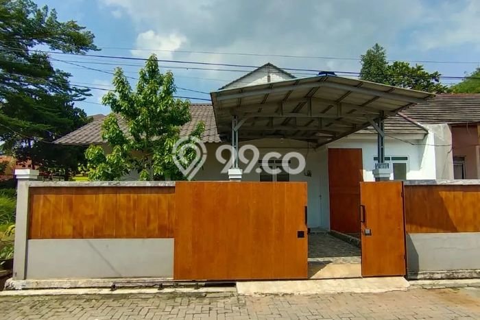 Jual Rumah Strategis Bagus Punya 3 KT di Curug Tangerang SHM Jual Rumah Strategis Bagus Punya 3 KT di Curug Tangerang SHM