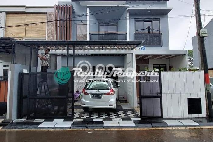 Dijual Rumah Eksklusif 2 KT di Pinang Ranti, Jakarta Timur Dijual Rumah Eksklusif 2 KT di Pinang Ranti, Jakarta Timur