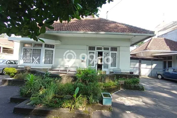 Hunian Mewah Dijual LT 880m2 di Klojen, Malang Hunian Mewah Dijual LT 880m2 di Klojen, Malang