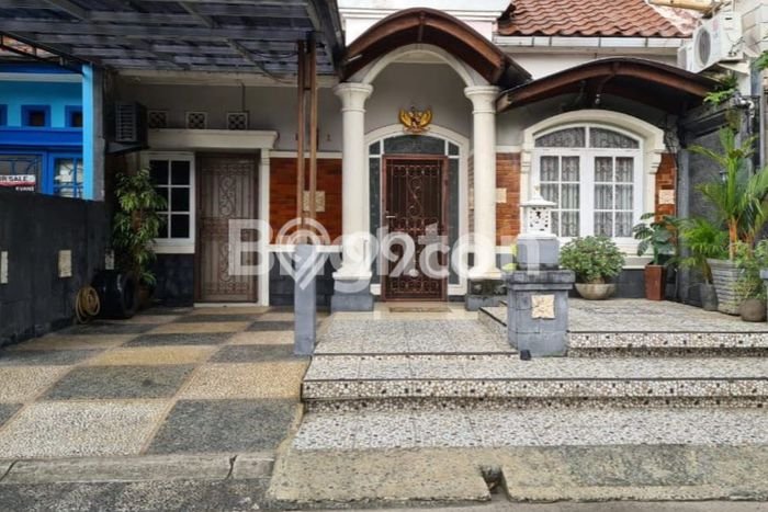 Rumah Modern Cantik 2 KT Siap Huni di Serpong Utara Rumah Modern Cantik 2 KT Siap Huni di Serpong Utara