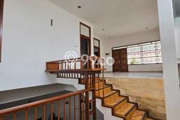 For Sale! Premium House LT 200m2 Desain Modern di Singgasana For Sale! Premium House LT 200m2 Desain Modern di Singgasana