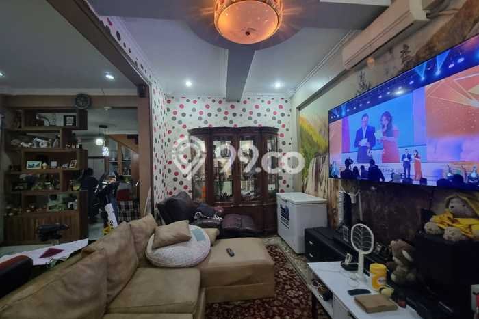 NEW LISTING! Rumah Strategis area Cinambo, LT 142m² Bangunan 300m² NEW LISTING! Rumah Strategis area Cinambo, LT 142m² Bangunan 300m²