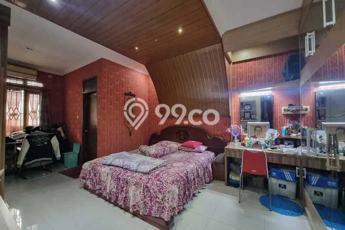 NEW LISTING! Rumah Strategis area Cinambo, LT 142m² Bangunan 300m² NEW LISTING! Rumah Strategis area Cinambo, LT 142m² Bangunan 300m²