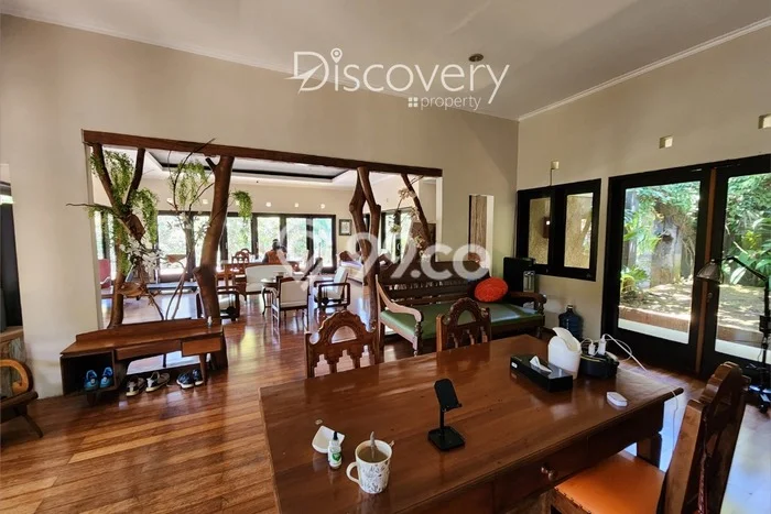 Rumah Kawasan Cidadap, LT 2390m2m², Bangunan 361m2m² Rumah Kawasan Cidadap, LT 2390m2m², Bangunan 361m2m²