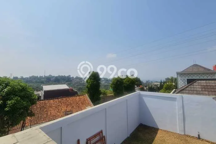 Rumah Mewah Siap Huni LT 361m2 di Cidadap, Bandung Rumah Mewah Siap Huni LT 361m2 di Cidadap, Bandung