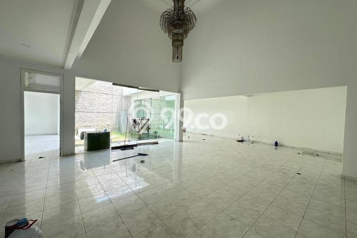 Hunian Mewah LB 210m2 Siap Huni Desain Elegan di Pasir Koja, Bandung Hunian Mewah LB 210m2 Siap Huni Desain Elegan di Pasir Koja, Bandung