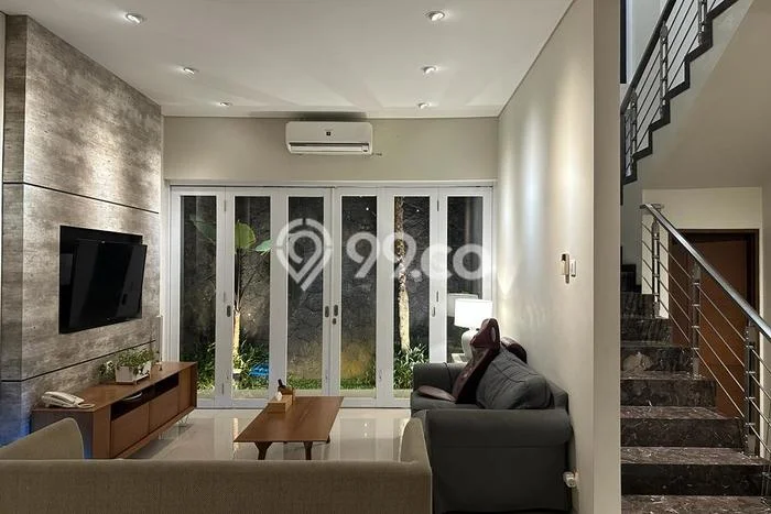 Rumah Elit Modern Tanpa Renovasi di Setra Duta Bandung Rumah Elit Modern Tanpa Renovasi di Setra Duta Bandung