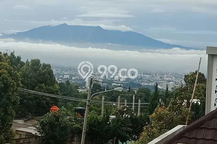 Rumah Mewah Siap Huni LT 361m2 di Cidadap, Bandung Rumah Mewah Siap Huni LT 361m2 di Cidadap, Bandung