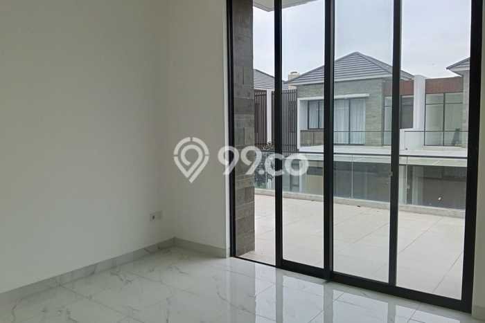 Rumah Strategis di Pantai Indah Kapuk 2, 3 KM, Lingkungan Nyaman, LT 200m² Bangunan 280m² Rumah Strategis di Pantai Indah Kapuk 2, 3 KM, Lingkungan Nyaman, LT 200m² Bangunan 280m²