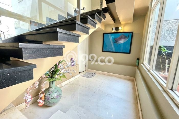 Rumah Elit LB 300m2 Siap Huni Desain Elegan di Ancol, Jakarta Utara Rumah Elit LB 300m2 Siap Huni Desain Elegan di Ancol, Jakarta Utara