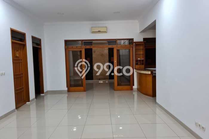 Lokasi terbaik! Rumah siap pakai dikontrakkan di Babakan Ciparay LB 200m2 Lokasi terbaik! Rumah siap pakai dikontrakkan di Babakan Ciparay LB 200m2