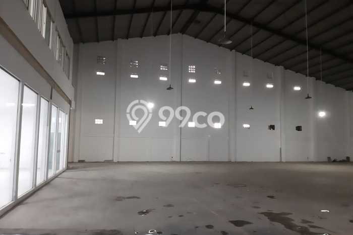 LOKASI PREMIUM! Gudang Kawasan Usaha di Kiaracondong, Luas 1200m², Siap Operasional LOKASI PREMIUM! Gudang Kawasan Usaha di Kiaracondong, Luas 1200m², Siap Operasional