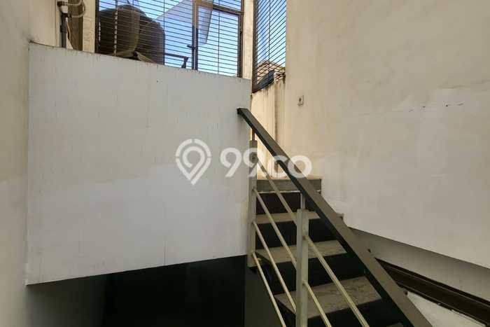 Siap Huni Hunian Elit 5 Kamar di Batununggal Dekat ke Mana Saja Siap Huni Hunian Elit 5 Kamar di Batununggal Dekat ke Mana Saja