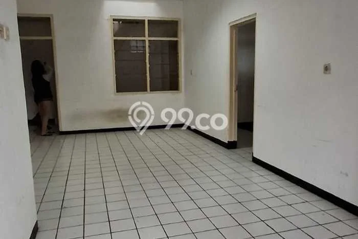 Disewakan! Rumah 6 Kamar Tidur &
2 Kamar Mandi di Kopo Permai, Bandung Disewakan! Rumah 6 Kamar Tidur &
2 Kamar Mandi di Kopo Permai, Bandung