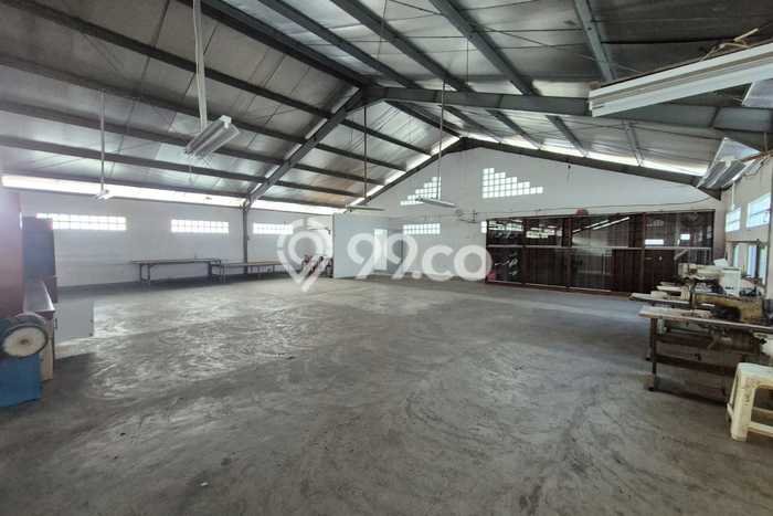 Gudang Lokasi Strategis di Holis Cigondewah, Luas 150m², Disewakan, Area Bisnis Gudang Lokasi Strategis di Holis Cigondewah, Luas 150m², Disewakan, Area Bisnis