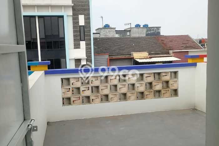 KAWASAN PREMIUM! Ruko Kawasan , Luas 132m2m², Area Komersial KAWASAN PREMIUM! Ruko Kawasan , Luas 132m2m², Area Komersial