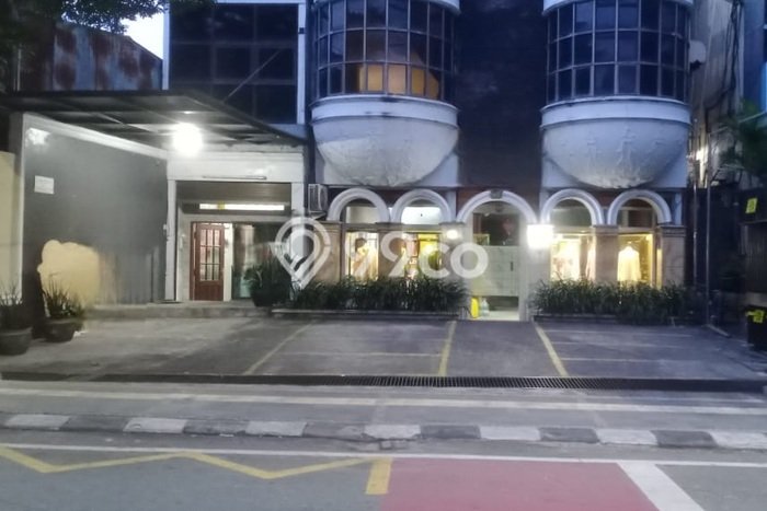 Unit Ruko Dijual di Balikpapan Tengah Balikpapan Luas Tanah 200m2, Luas Bangunan 600m2 Unit Ruko Dijual di Balikpapan Tengah Balikpapan Luas Tanah 200m2, Luas Bangunan 600m2