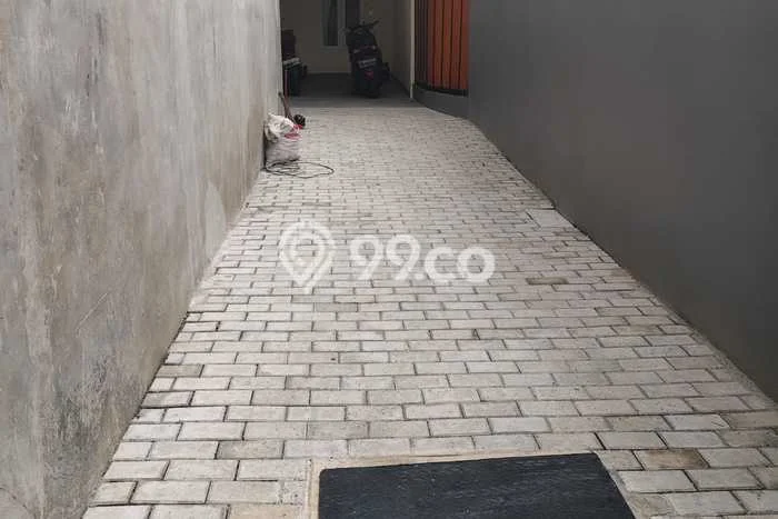 Disewakan! Rumah 4 Kamar Tidur &
3 Kamar Mandi di Lenteng Agung, Jakarta Selatan Disewakan! Rumah 4 Kamar Tidur &
3 Kamar Mandi di Lenteng Agung, Jakarta Selatan