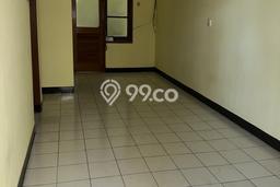 Disewakan! Rumah 3 Kamar Tidur &
2 Kamar Mandi di Taman Kopo Indah, Bandung Disewakan! Rumah 3 Kamar Tidur &
2 Kamar Mandi di Taman Kopo Indah, Bandung