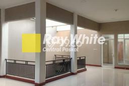 Ruko For Rent Kawasan , Luas 175m2m², Area Strategis, Siap Bisnis Ruko For Rent Kawasan , Luas 175m2m², Area Strategis, Siap Bisnis