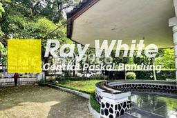 Rumah Area Nyaman kawasan , Bandung, LT 843m2m² LB 375m2m² Rumah Area Nyaman kawasan , Bandung, LT 843m2m² LB 375m2m²