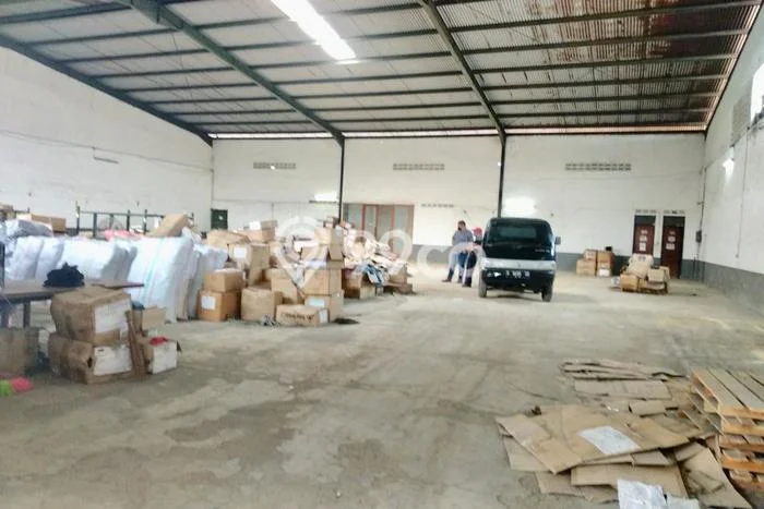Gudang Disewa di Cimahi dengan LB 720m2 Area Komersial Ramai Gudang Disewa di Cimahi dengan LB 720m2 Area Komersial Ramai
