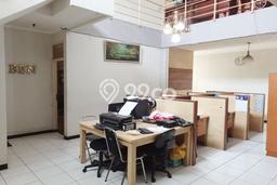 Rumah 4 KT 3 KM di Lokasi Strategis Riau, Bandung Rumah 4 KT 3 KM di Lokasi Strategis Riau, Bandung