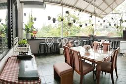 Jual Rumah Mewah Megah Dengan View Eksklusif di Ciumbuleuit, Bandung Jual Rumah Mewah Megah Dengan View Eksklusif di Ciumbuleuit, Bandung