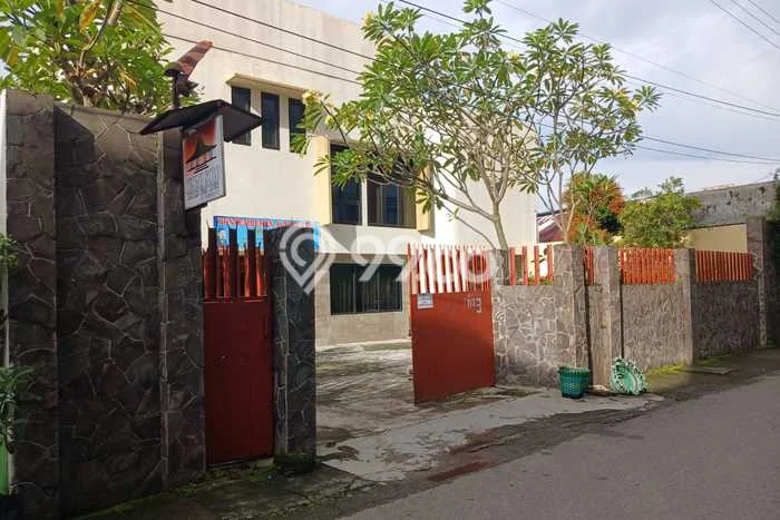 Best Deal Hunian Mewah Ideal dan Luas di Laweyan, Surakarta Best Deal Hunian Mewah Ideal dan Luas di Laweyan, Surakarta