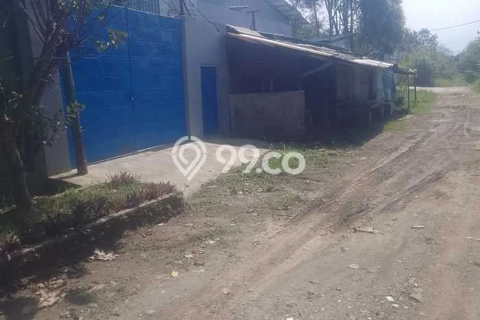 Disewakan Gudang di Kawasan Ramai Ciwastra Luas 1500m2 Disewakan Gudang di Kawasan Ramai Ciwastra Luas 1500m2