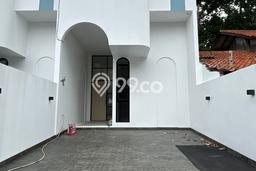 Dijual Rumah Luas Elegan Dengan View Eksklusif di Joglo, Jakarta Barat Dijual Rumah Luas Elegan Dengan View Eksklusif di Joglo, Jakarta Barat