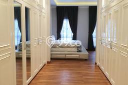 Hunian Mewah LB 240m2 Siap Pakai Desain Elegan di Gading Serpong, Tangerang Hunian Mewah LB 240m2 Siap Pakai Desain Elegan di Gading Serpong, Tangerang