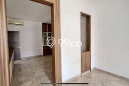 Ready to Use! Luxury House LT 300m2 Desain Elegan di BSD City Ready to Use! Luxury House LT 300m2 Desain Elegan di BSD City