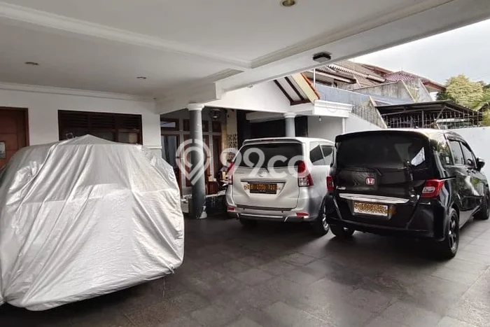 Dijual Rumah Mewah Exclusive di Matraman, Jakarta Timur Dijual Rumah Mewah Exclusive di Matraman, Jakarta Timur