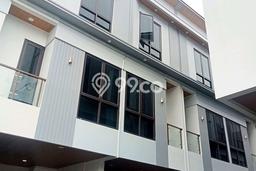 For Sale Hunian Rumah Terawat 3 KT di Sunter, Jakarta Utara For Sale Hunian Rumah Terawat 3 KT di Sunter, Jakarta Utara