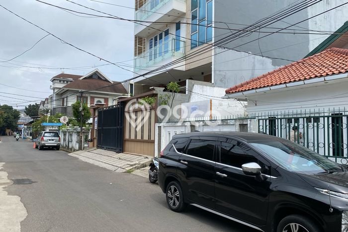 Rumah Elit Modern Tanpa Renovasi di Duri Kepa Jakarta Barat Rumah Elit Modern Tanpa Renovasi di Duri Kepa Jakarta Barat