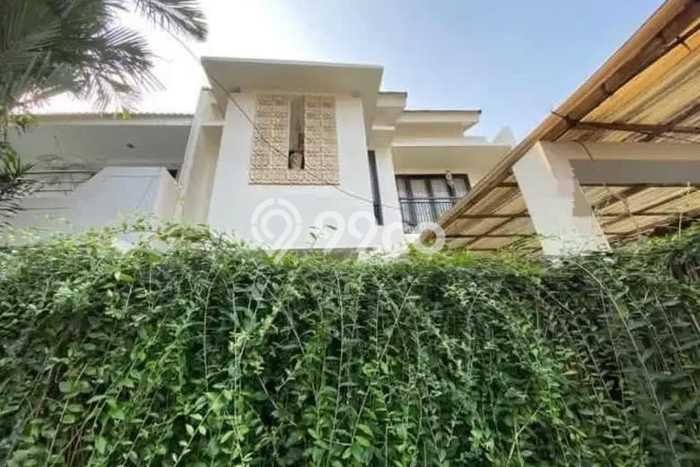 Disewakan! Rumah 3 Kamar Tidur &
3 Kamar Mandi di Kelapa Dua, Jakarta Barat Disewakan! Rumah 3 Kamar Tidur &
3 Kamar Mandi di Kelapa Dua, Jakarta Barat