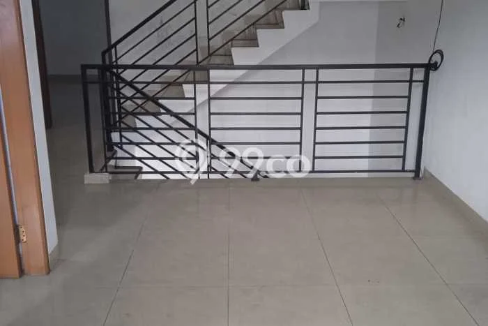 Disewakan Rumah Harga Terjangkau di Tomang Jakarta Barat dengan 5 KT Disewakan Rumah Harga Terjangkau di Tomang Jakarta Barat dengan 5 KT