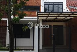 Rumah area Semanan, 3 KT, Area Strategis, LT 105m² Bangunan 105m² Rumah area Semanan, 3 KT, Area Strategis, LT 105m² Bangunan 105m²