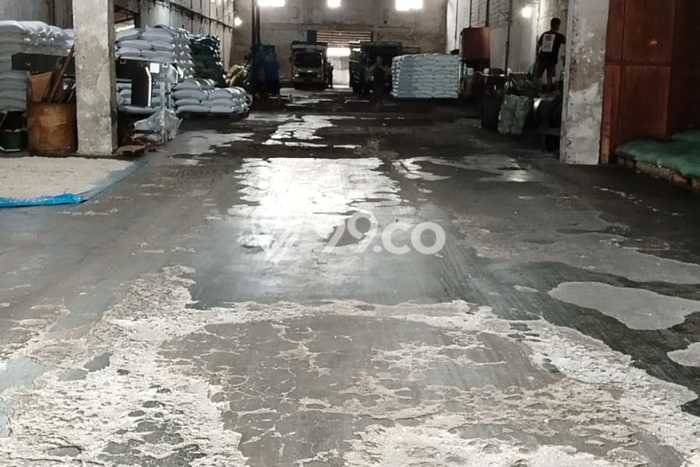Disewakan Gudang di Kawasan Ramai Kamal Luas 980m2 Disewakan Gudang di Kawasan Ramai Kamal Luas 980m2