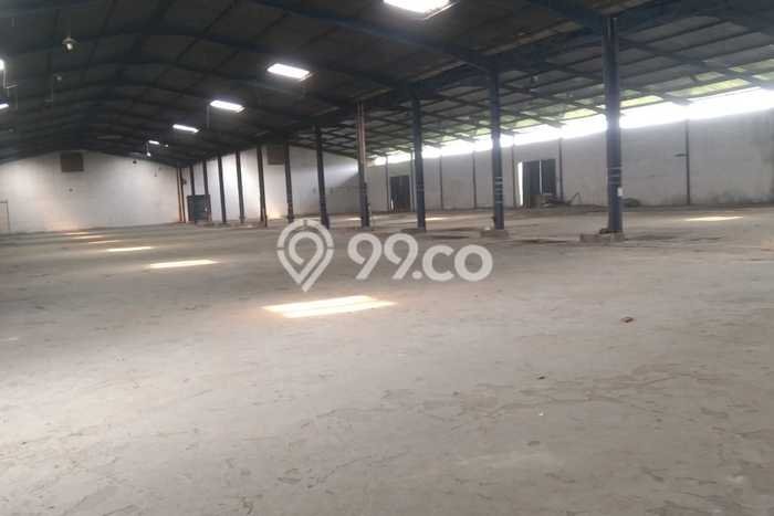 LOKASI BISNIS! Gudang For Rent di Curug, Luas 3600m², Area Utama LOKASI BISNIS! Gudang For Rent di Curug, Luas 3600m², Area Utama