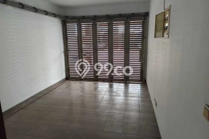 Disewakan Segera Rumah Kondisi Baik di Area Cengkareng, Jakarta Barat Disewakan Segera Rumah Kondisi Baik di Area Cengkareng, Jakarta Barat