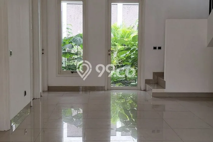 Jarang Ada! Rumah Sewa 4 Kamar Nyaman Siap Huni Gading Serpong Jarang Ada! Rumah Sewa 4 Kamar Nyaman Siap Huni Gading Serpong