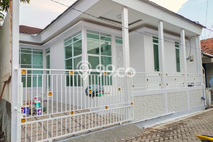 Rumah Terawat 3 KT 2 KM di Tanah Mas, Semarang Rumah Terawat 3 KT 2 KM di Tanah Mas, Semarang