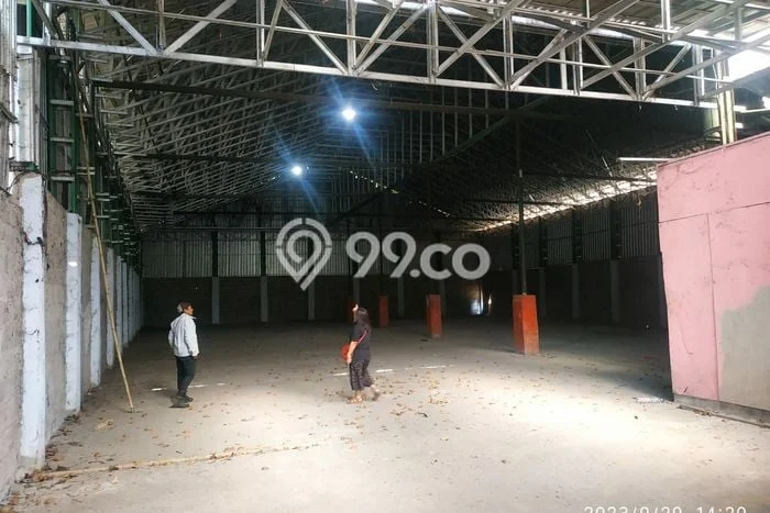 SEWA TERJANGKAU! Gudang Kawasan Argomulyo, Luas 850m², Area Komersial SEWA TERJANGKAU! Gudang Kawasan Argomulyo, Luas 850m², Area Komersial