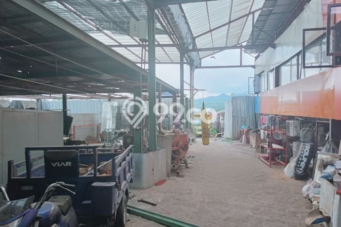 Lokasi Strategis! Dijual Gudang Bisnis di Mertoyudan, Magelang Kondisi Bagus Lokasi Strategis! Dijual Gudang Bisnis di Mertoyudan, Magelang Kondisi Bagus